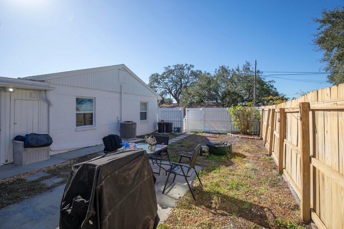 10819 NAVAJO DR, ST PETERSBURG, FL, 33708