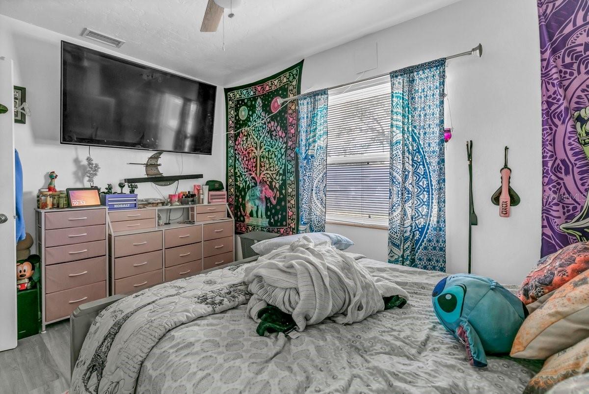 10819 NAVAJO DR, ST PETERSBURG, FL, 33708