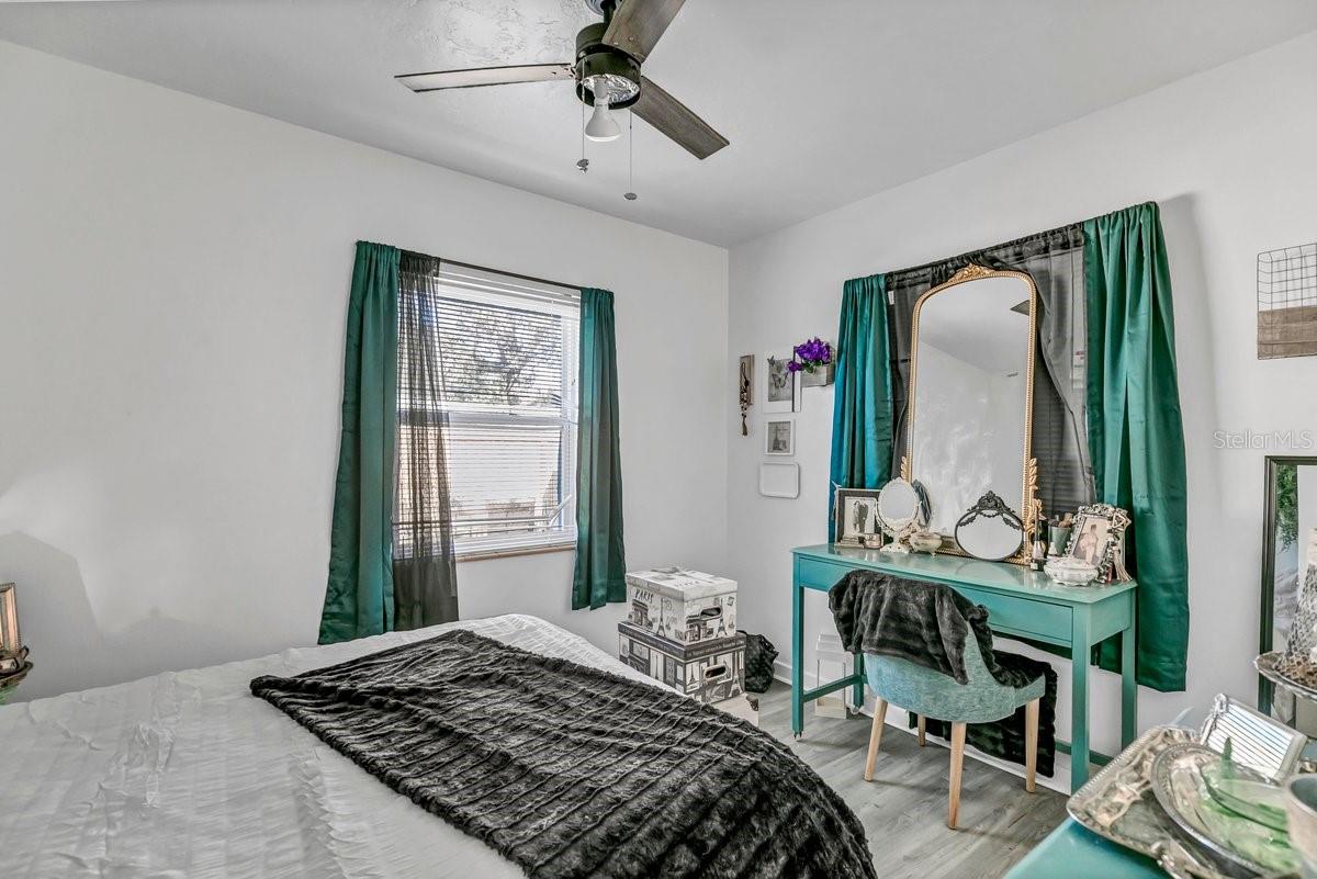 10819 NAVAJO DR, ST PETERSBURG, FL, 33708