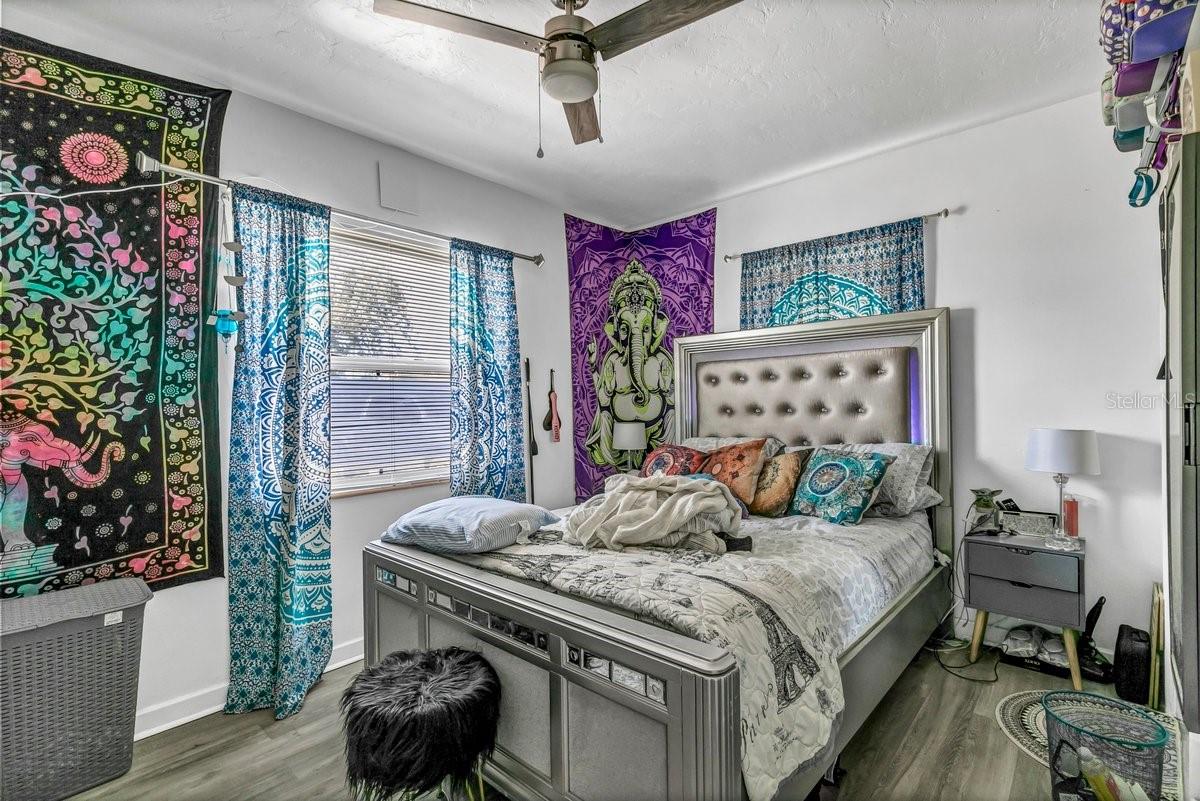 10819 NAVAJO DR, ST PETERSBURG, FL, 33708