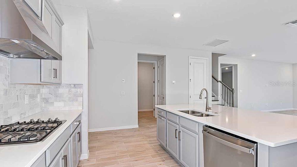 1912 LONGLINER LOOP, WESLEY CHAPEL, FL, 33543