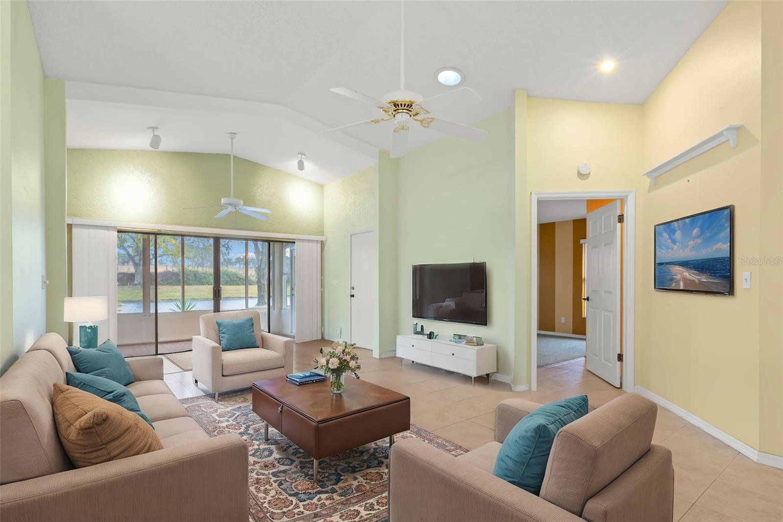 217 LINGER LN, SUN CITY CENTER, FL, 33573