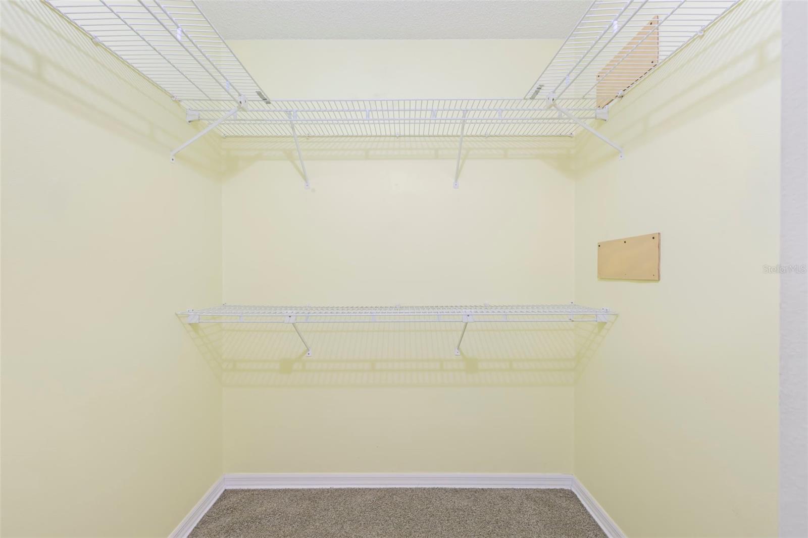 217 LINGER LN, SUN CITY CENTER, FL, 33573
