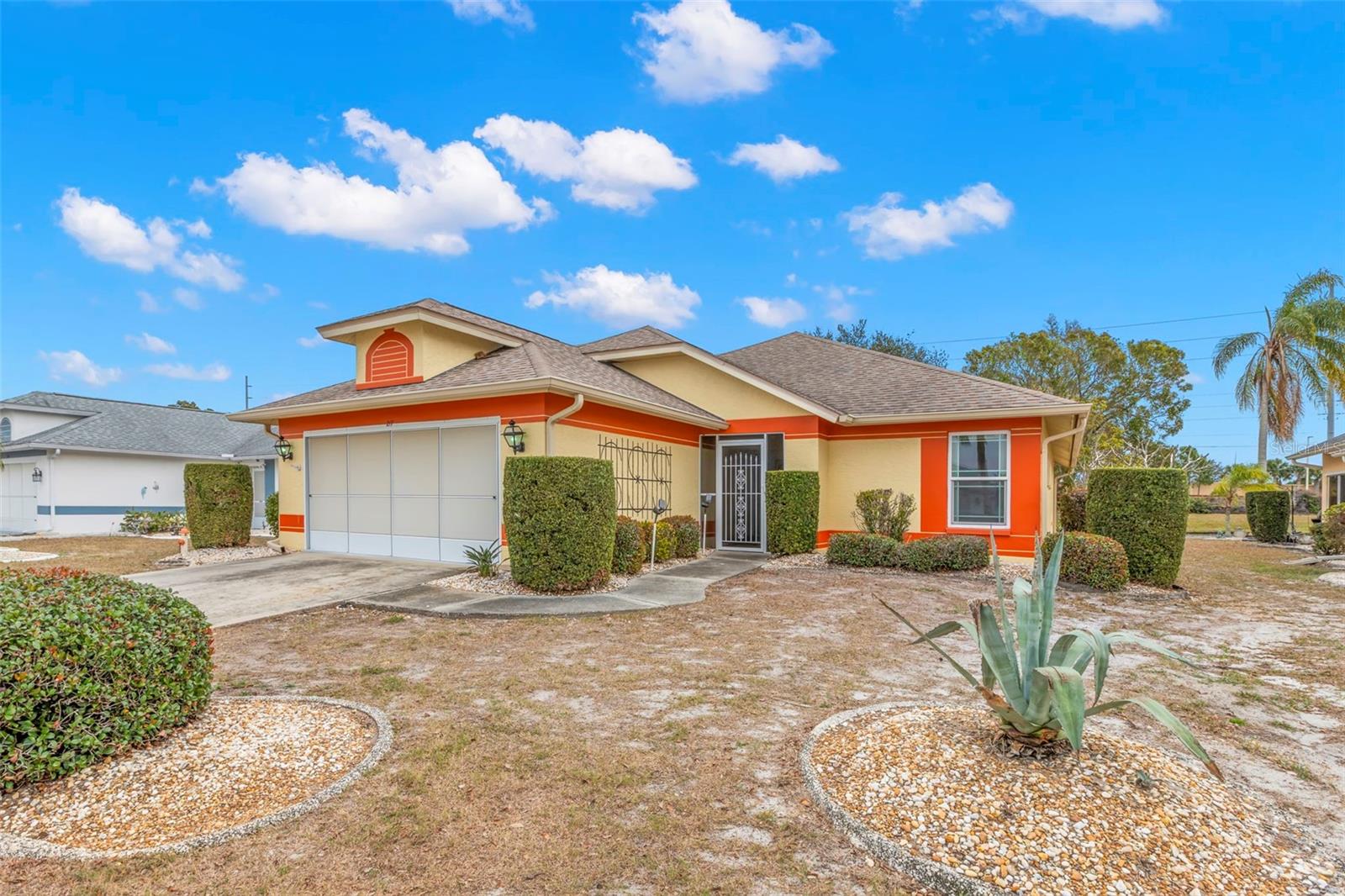 217 LINGER LN, SUN CITY CENTER, FL, 33573