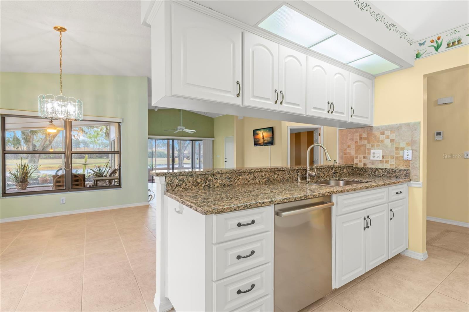 217 LINGER LN, SUN CITY CENTER, FL, 33573