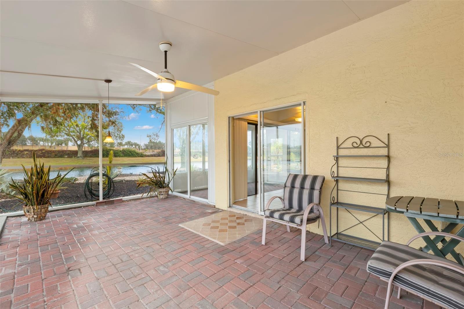 217 LINGER LN, SUN CITY CENTER, FL, 33573