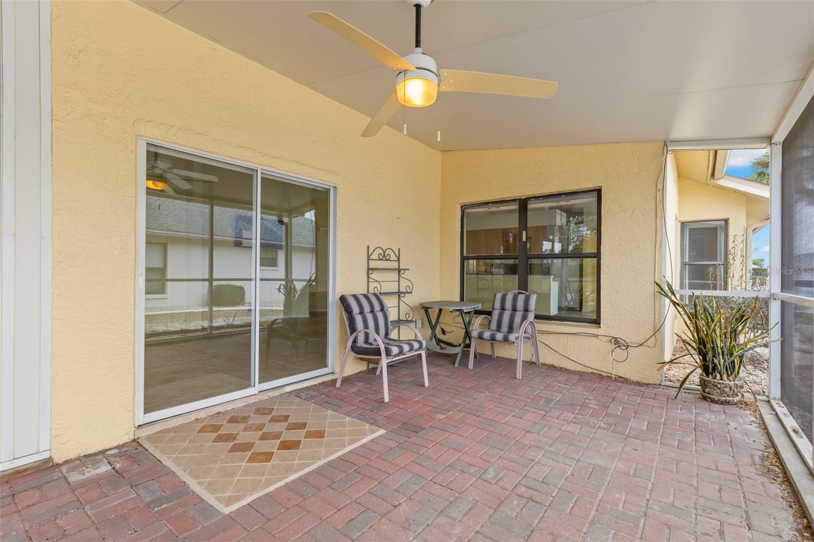 217 LINGER LN, SUN CITY CENTER, FL, 33573