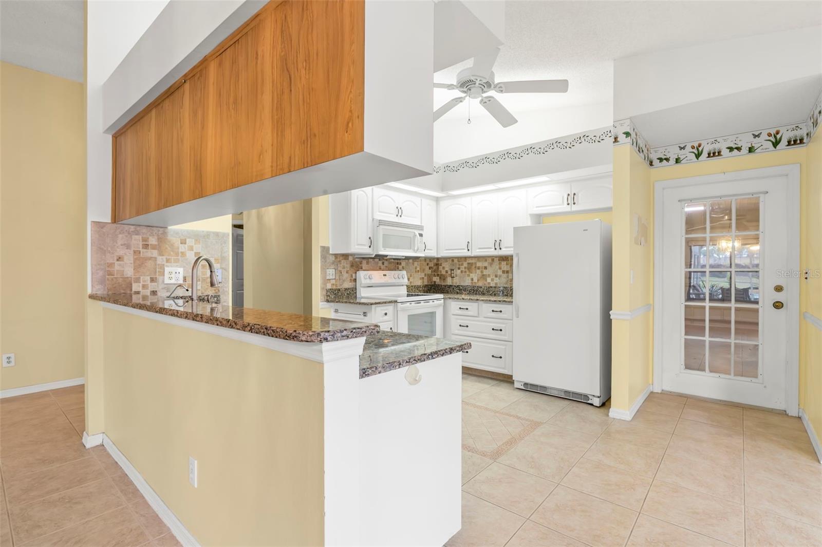 217 LINGER LN, SUN CITY CENTER, FL, 33573