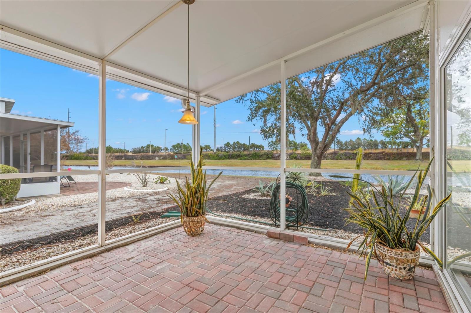 217 LINGER LN, SUN CITY CENTER, FL, 33573
