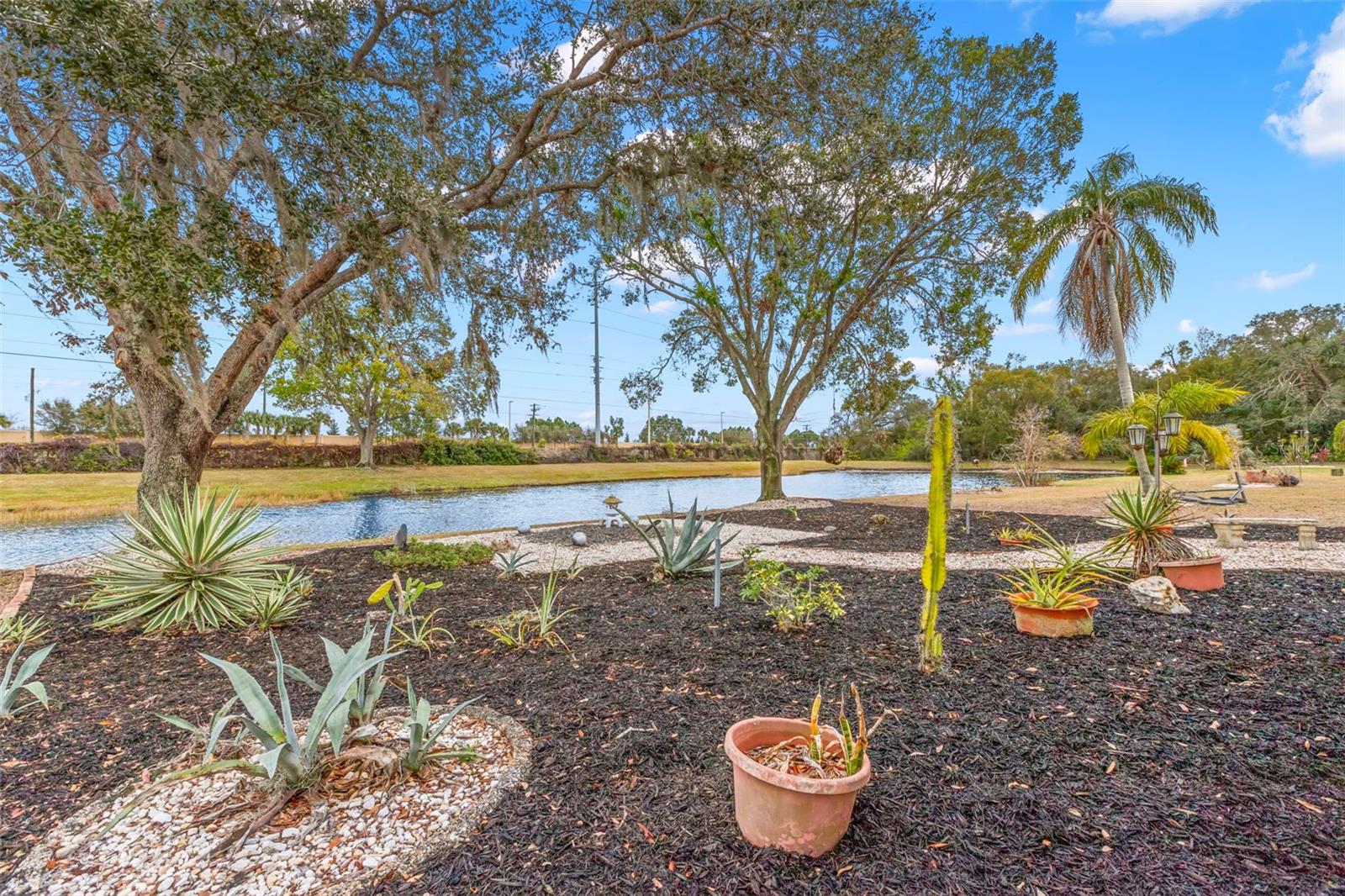 217 LINGER LN, SUN CITY CENTER, FL, 33573