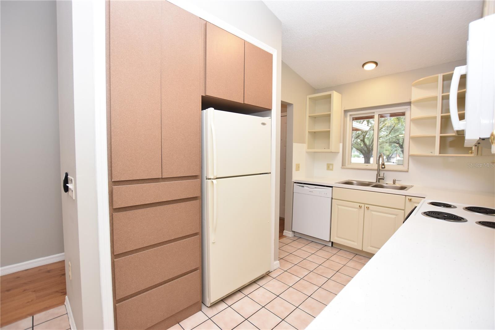 746 HIGHLAND GARDENS LN, LAKELAND, FL, 33813