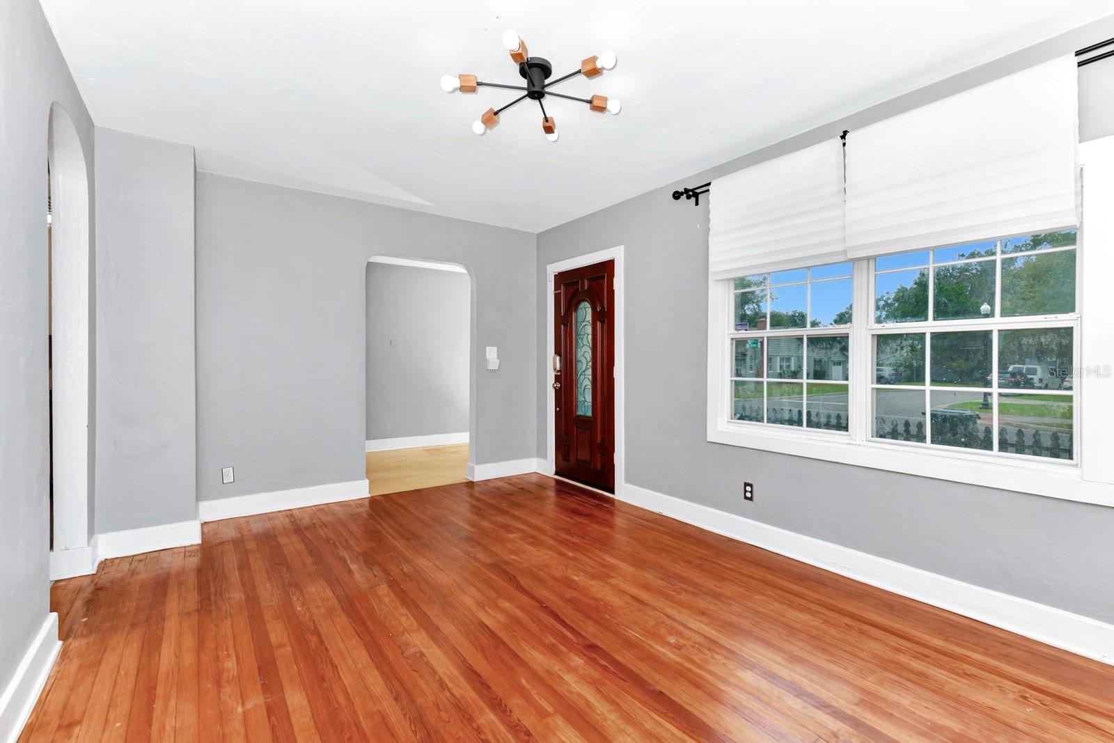 1300 E KALEY ST, ORLANDO, FL, 32806