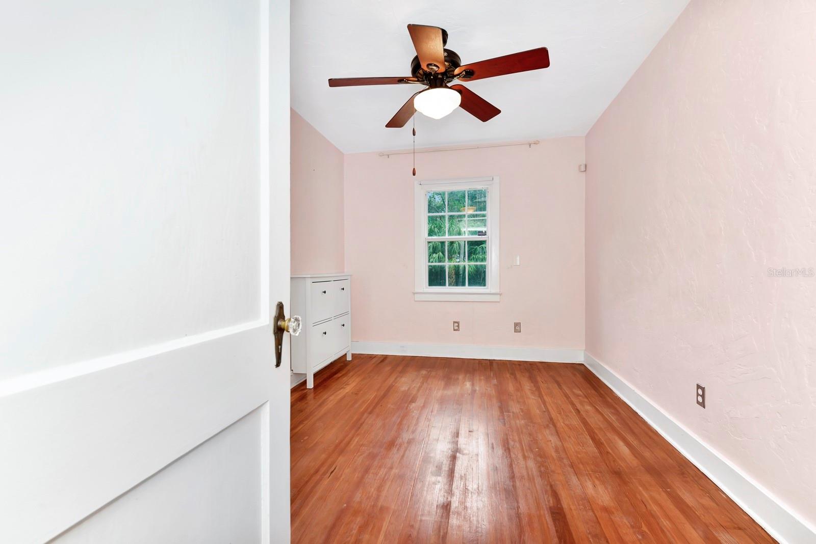 1300 E KALEY ST, ORLANDO, FL, 32806