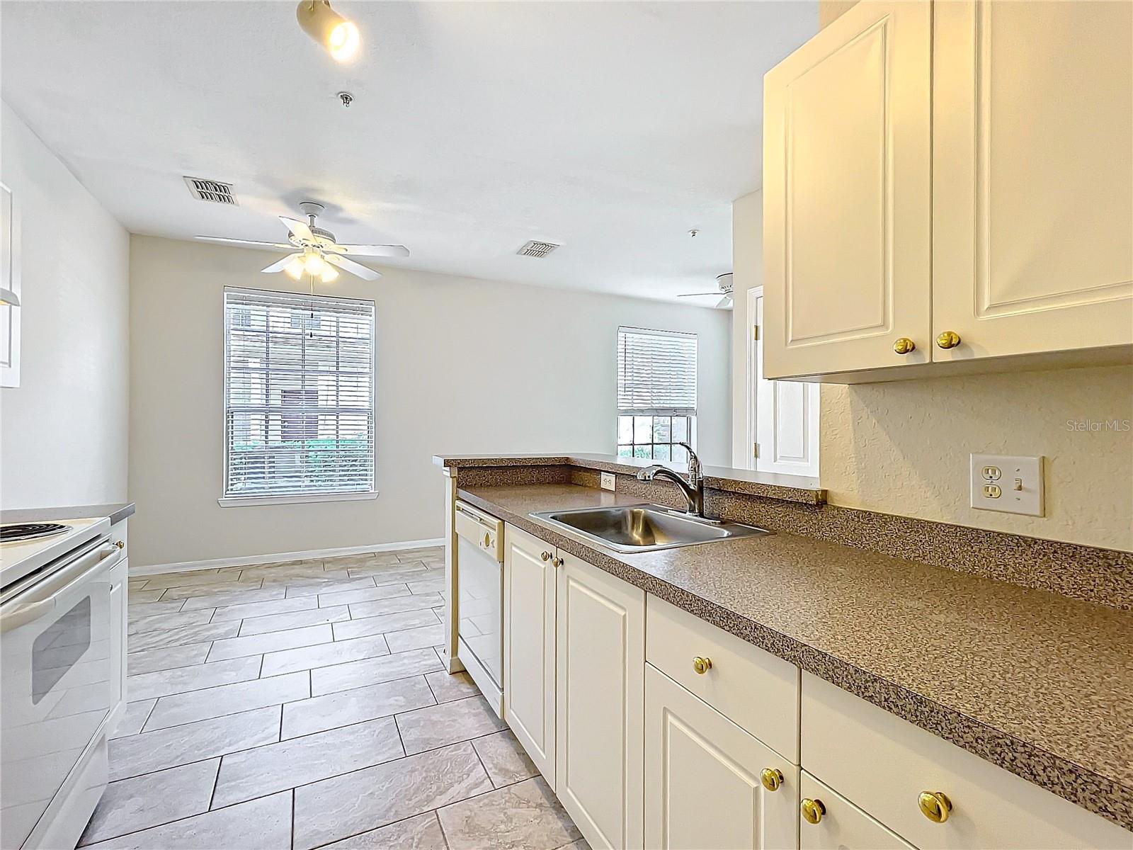 832 GRAND REGENCY PT #102, ALTAMONTE SPRINGS, FL, 32714