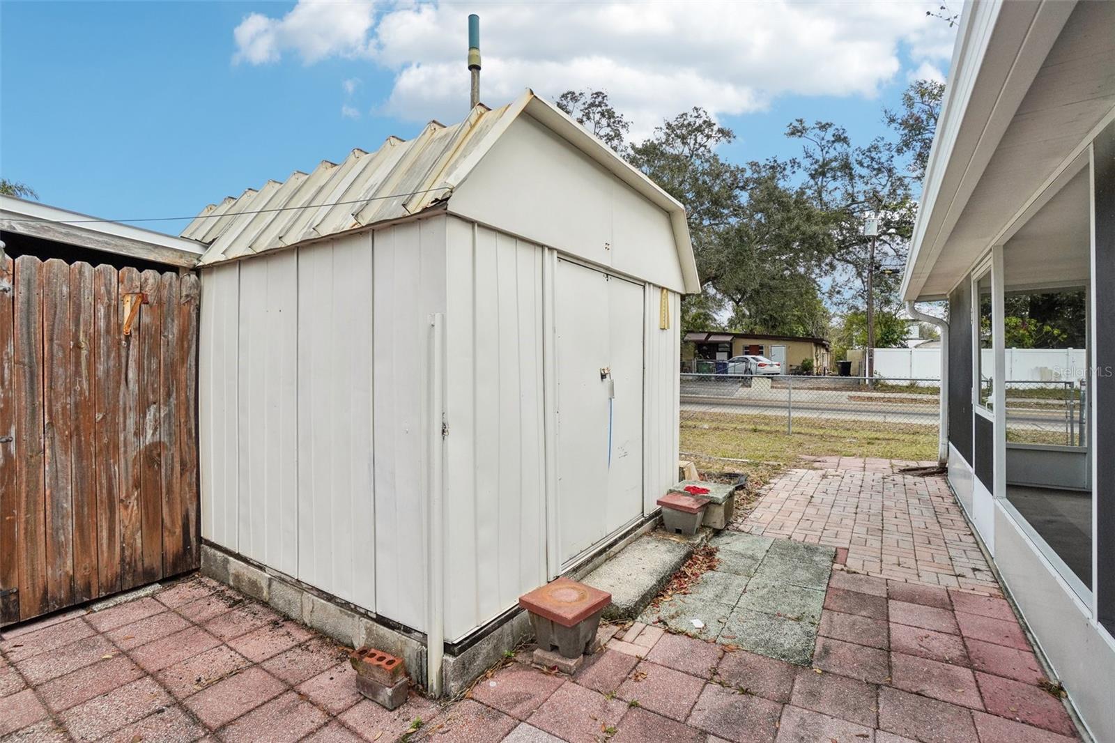 1424 E BOUGAINVILLEA AVE, TAMPA, FL, 33612