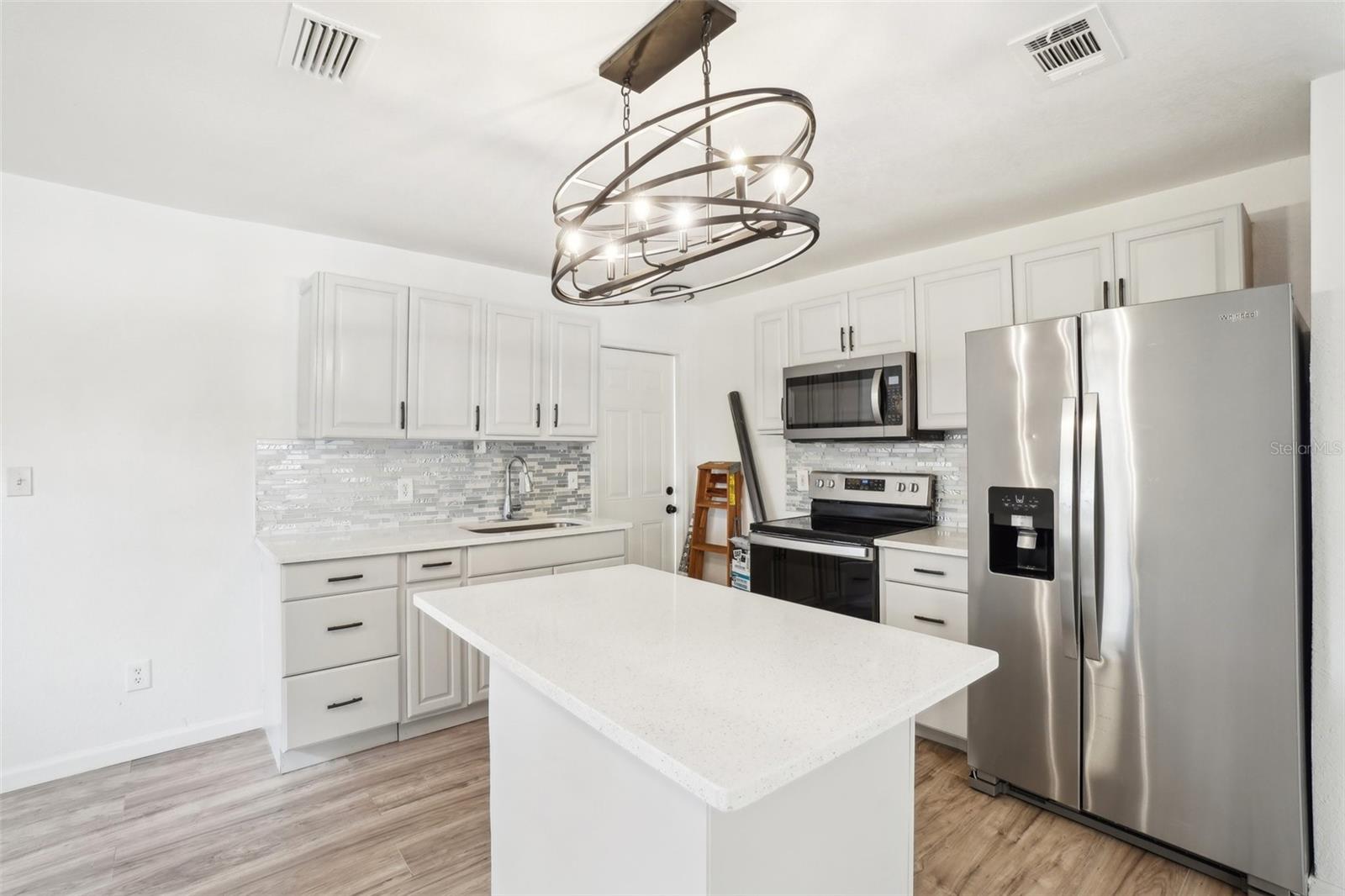 1424 E BOUGAINVILLEA AVE, TAMPA, FL, 33612