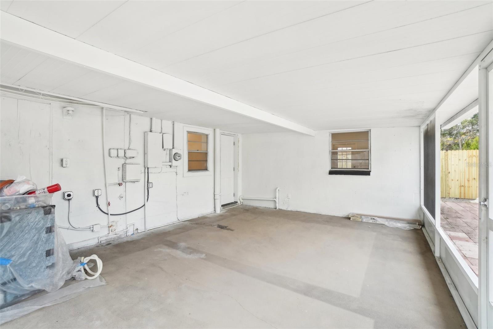 1424 E BOUGAINVILLEA AVE, TAMPA, FL, 33612