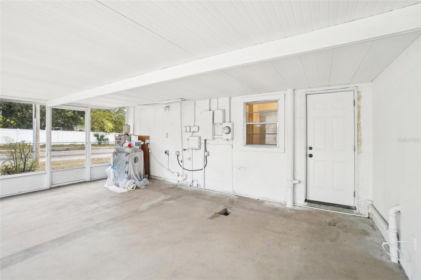 1424 E BOUGAINVILLEA AVE, TAMPA, FL, 33612