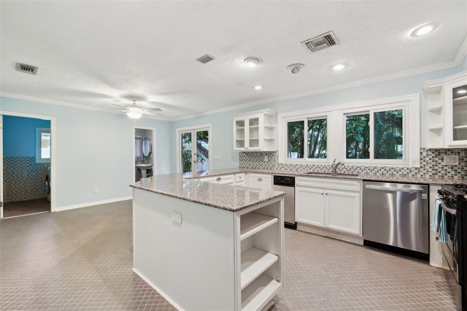 902 SE 12TH CT, FORT LAUDERDALE, FL, 33316