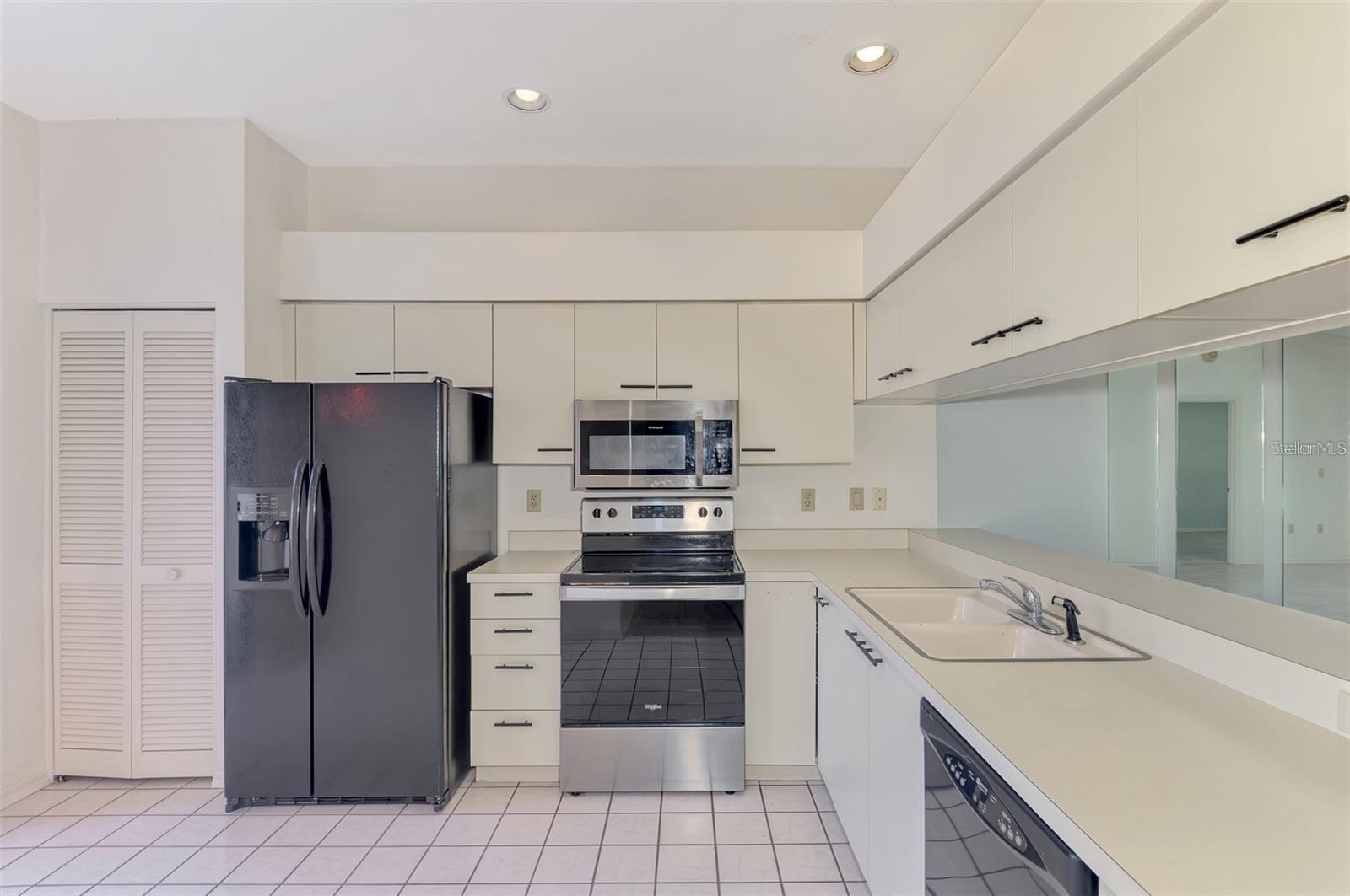 5496 HAMPSTEAD HEATH #10, SARASOTA, FL, 34235