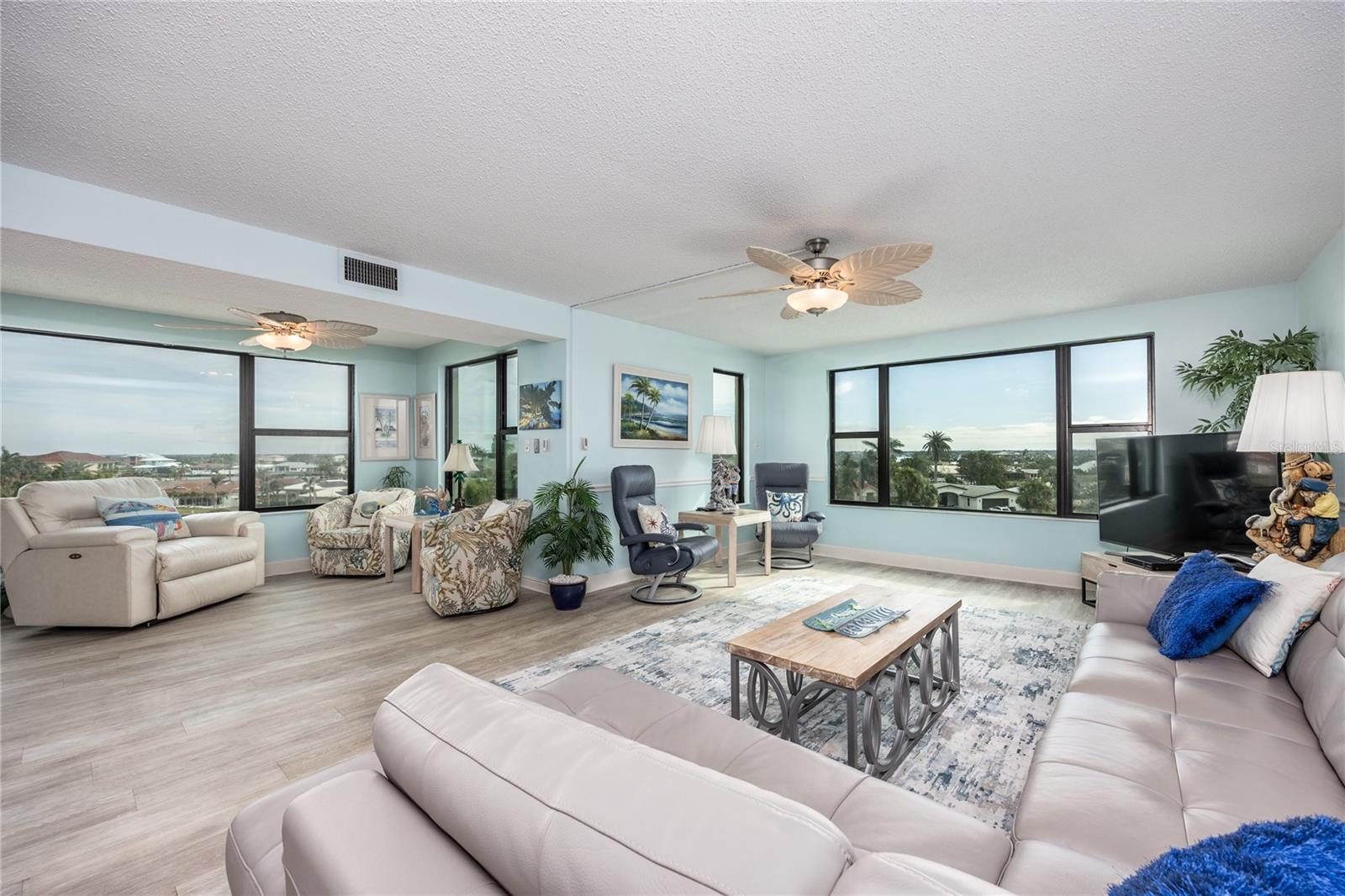 750 ISLAND WAY #401, CLEARWATER BEACH, FL, 33767