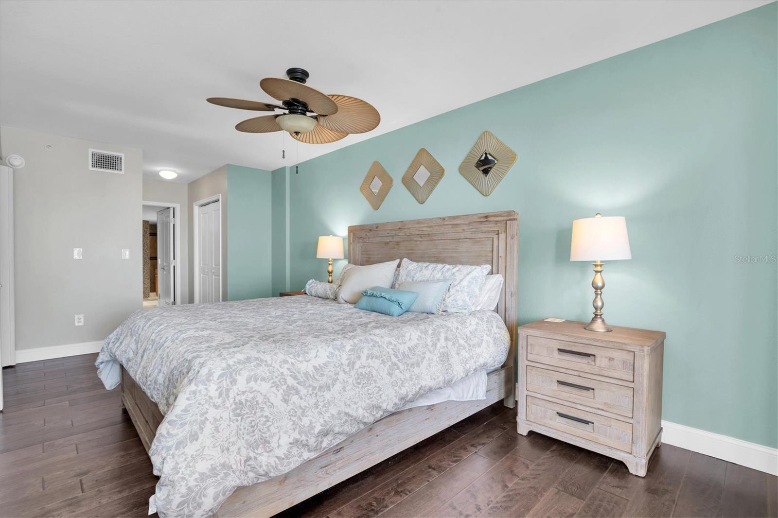 5353 GULF BLVD #B103, ST PETE BEACH, FL, 33706