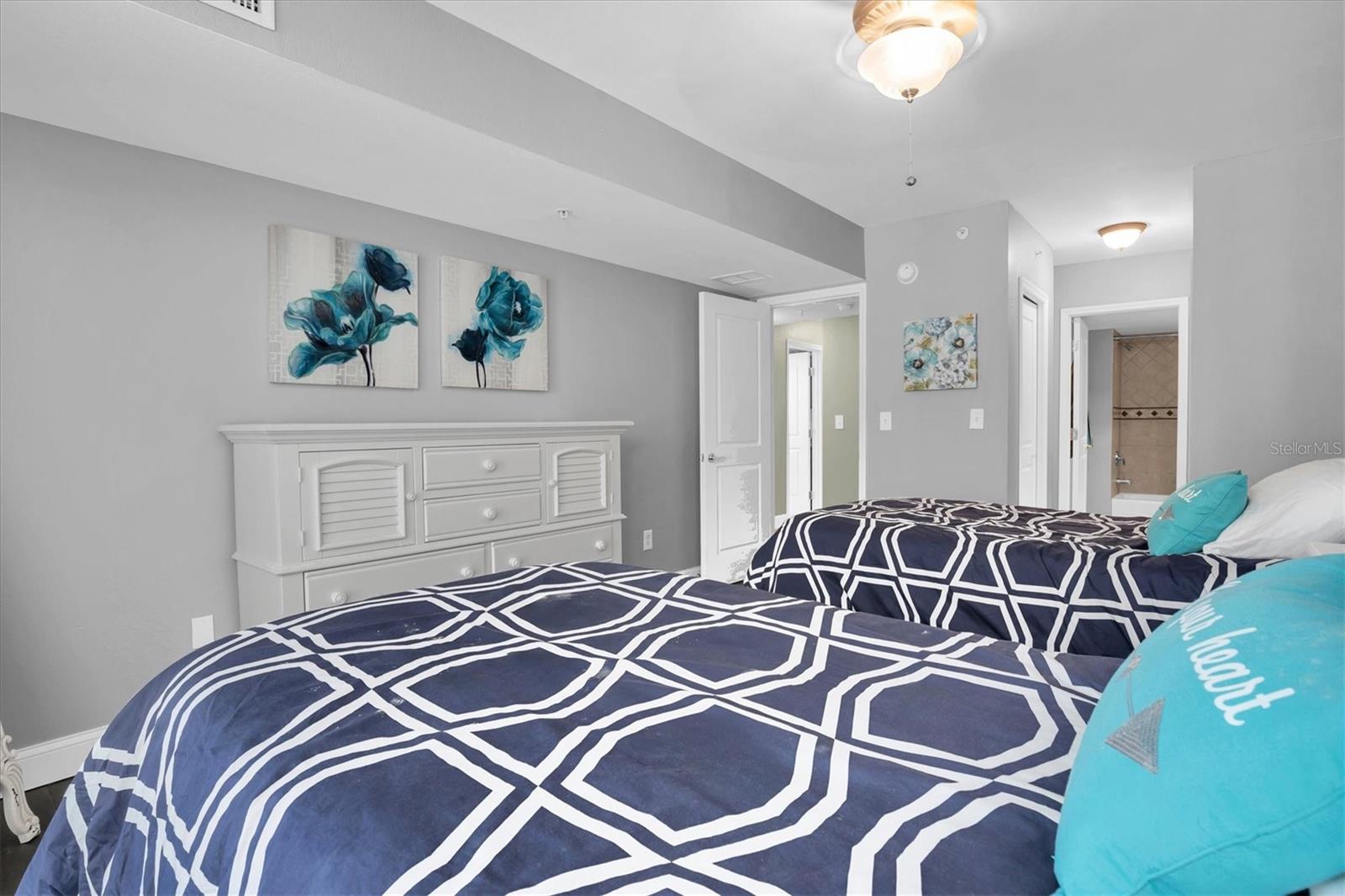 5353 GULF BLVD #B103, ST PETE BEACH, FL, 33706