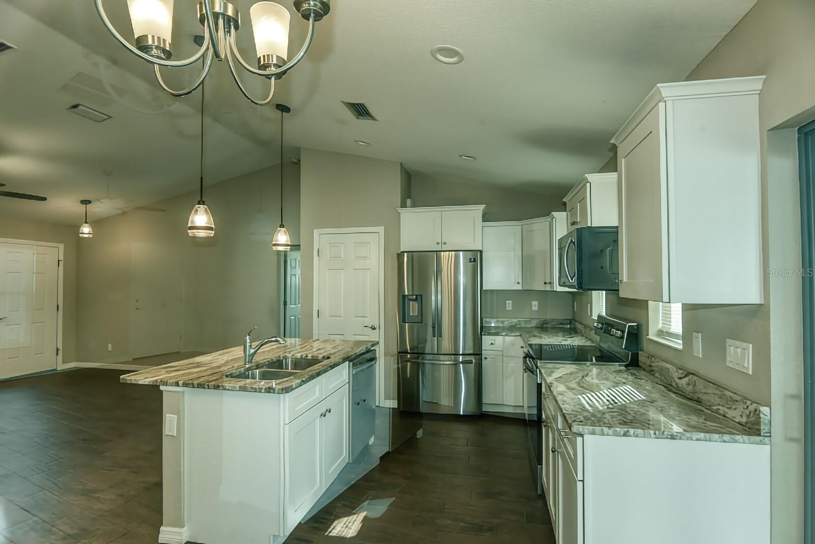 1101 VICTORIA AVE, PORT CHARLOTTE, FL, 33948