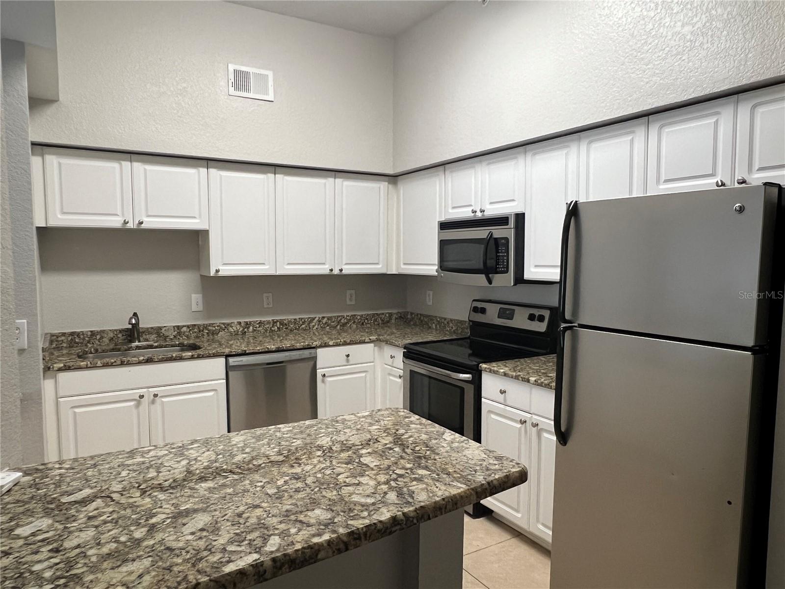 501 S MOODY AVE #1113, TAMPA, FL, 33609