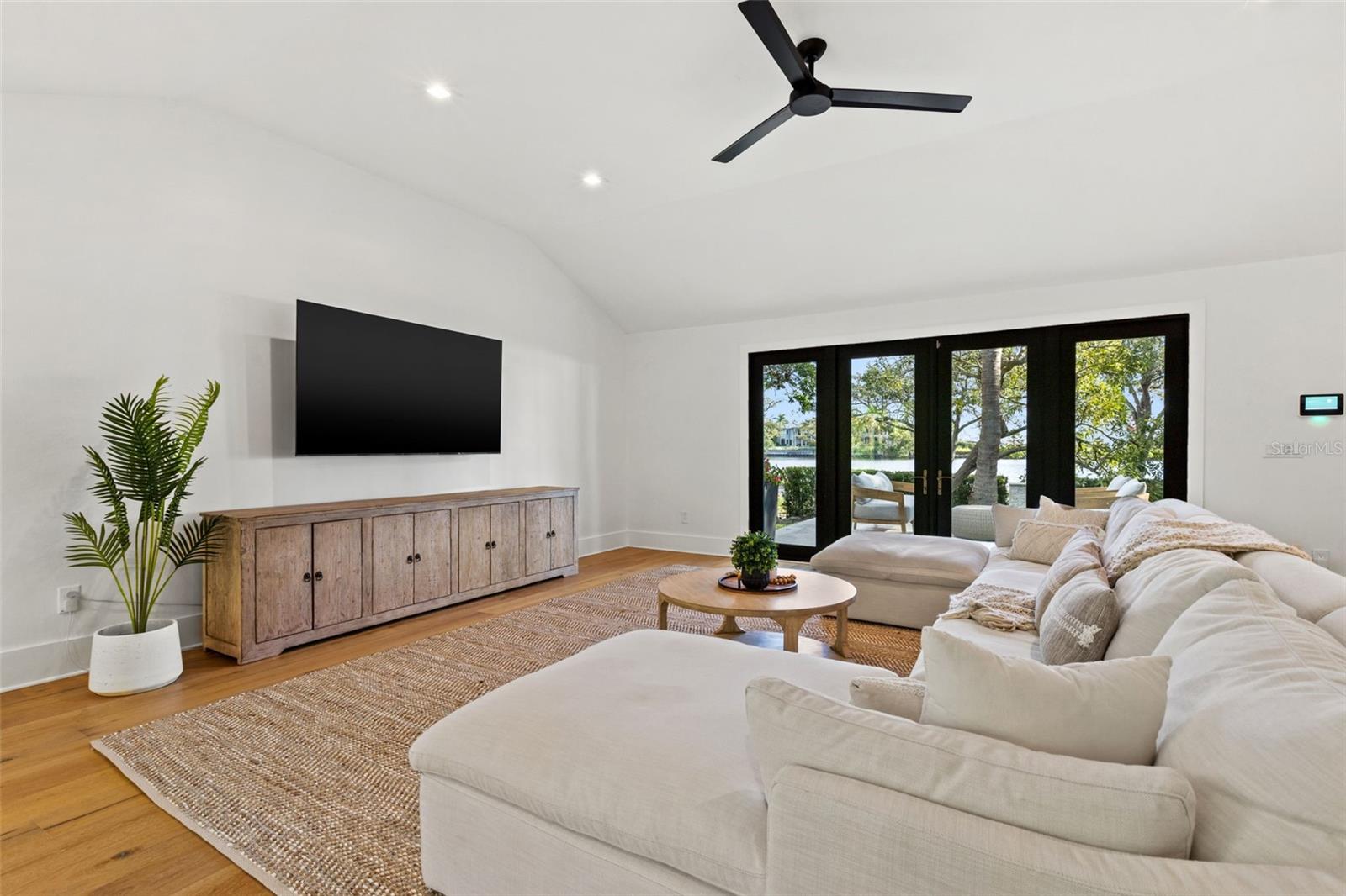 416 CHANNEL DR, TAMPA, FL, 33606