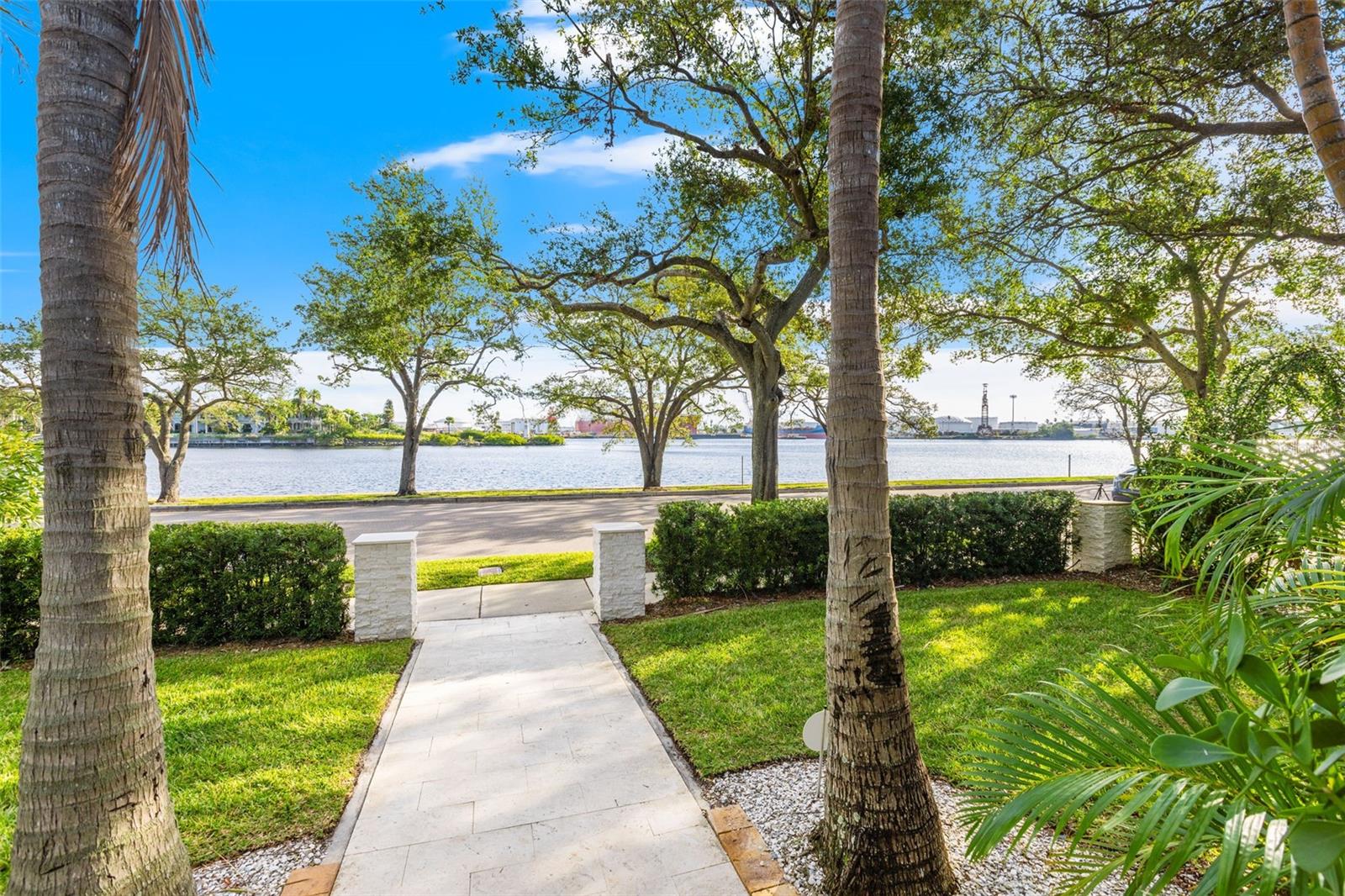 416 CHANNEL DR, TAMPA, FL, 33606