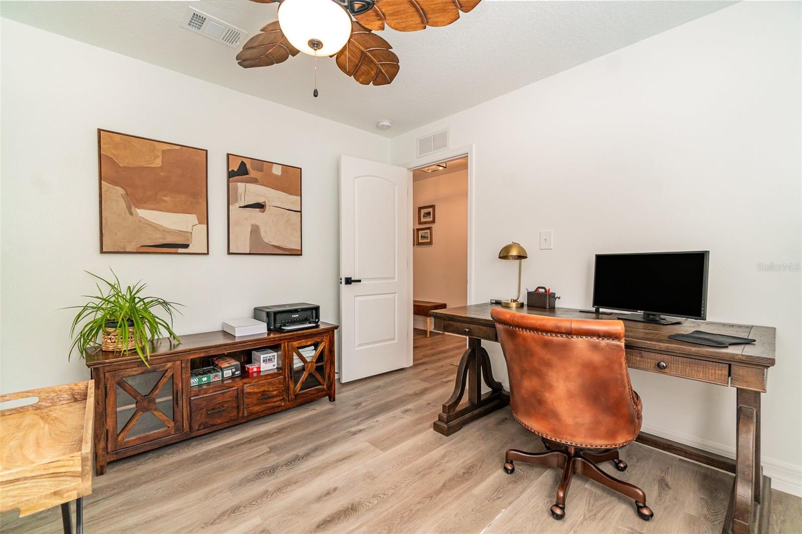 701 GRANT AVE, MOUNT DORA, FL, 32757