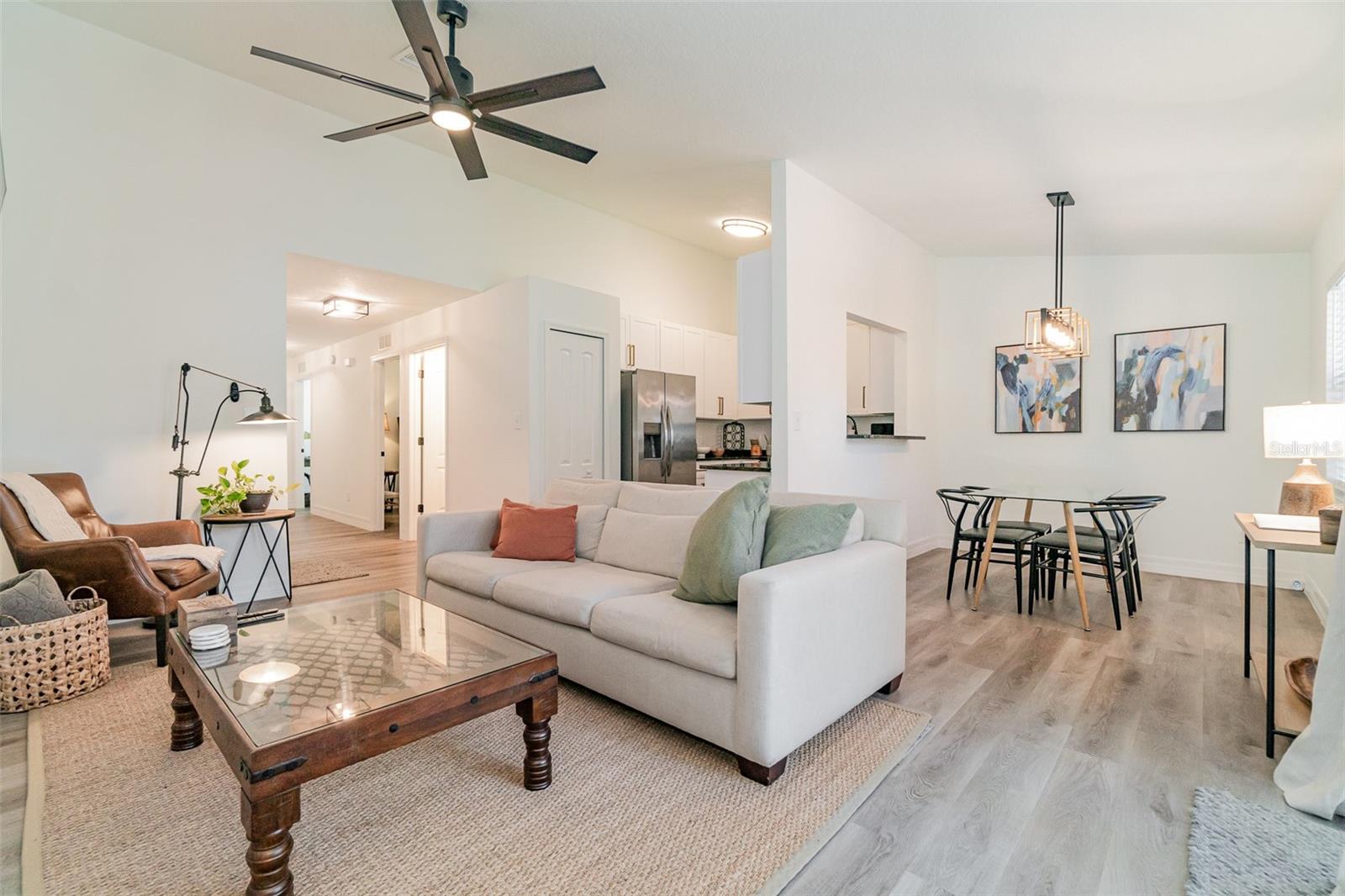 701 GRANT AVE, MOUNT DORA, FL, 32757