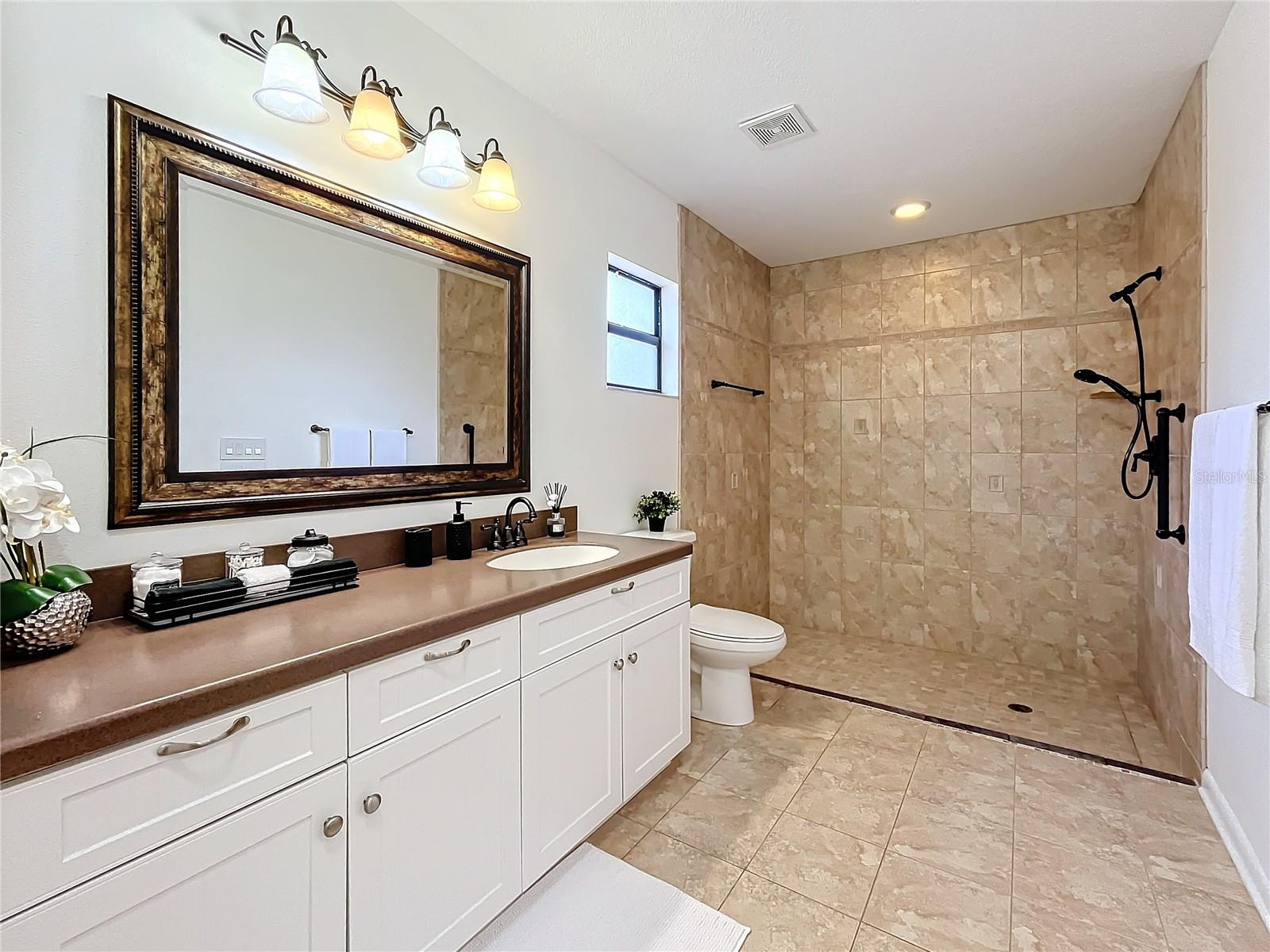 3005 ENISGLEN DR, PALM HARBOR, FL, 34683