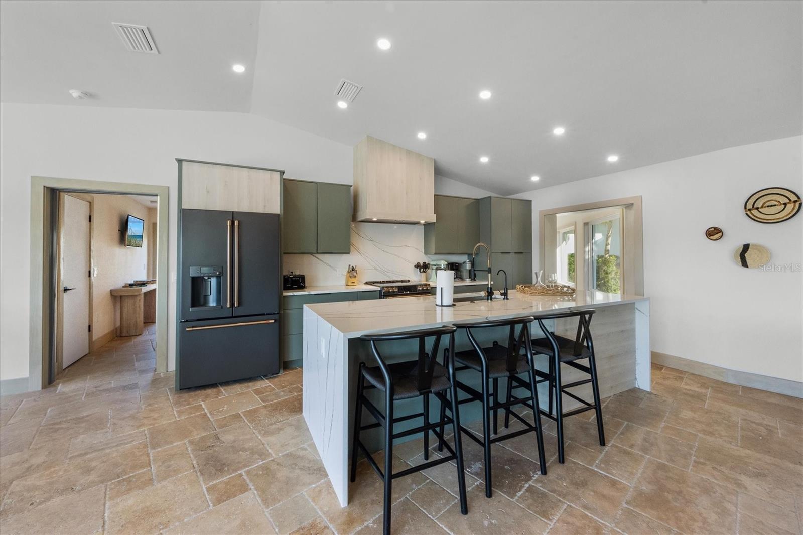 512 BAYVIEW PL, ANNA MARIA, FL, 34216