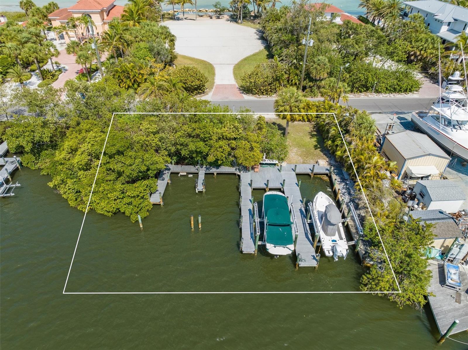 826 S BAY BLVD #A, ANNA MARIA, FL, 34216