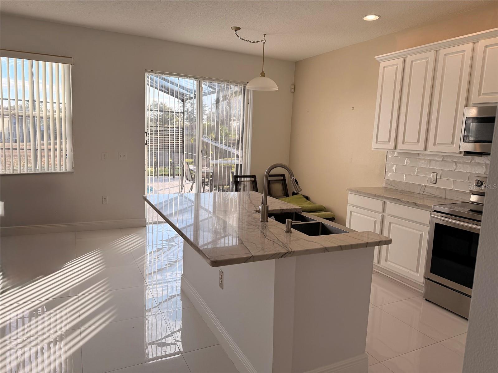 1112 PINE RIDGE DR, DAVENPORT, FL, 33896