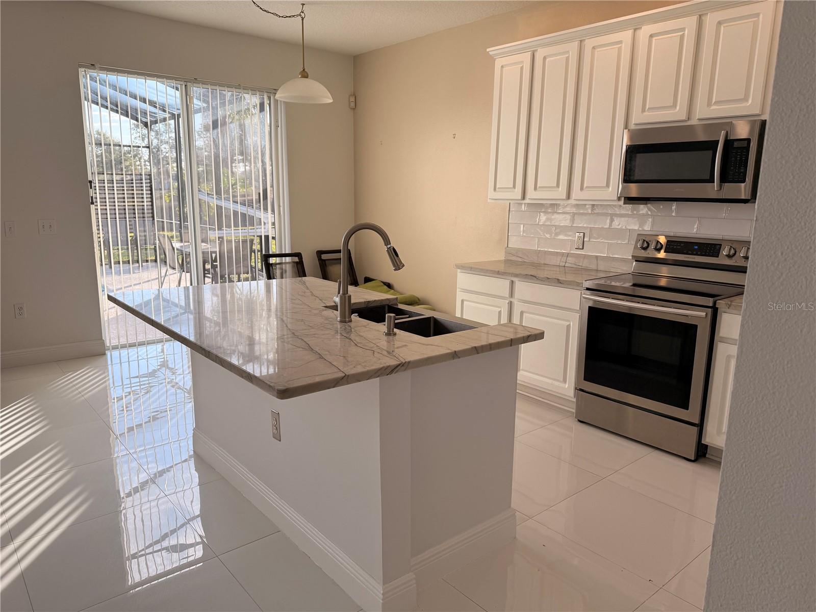 1112 PINE RIDGE DR, DAVENPORT, FL, 33896