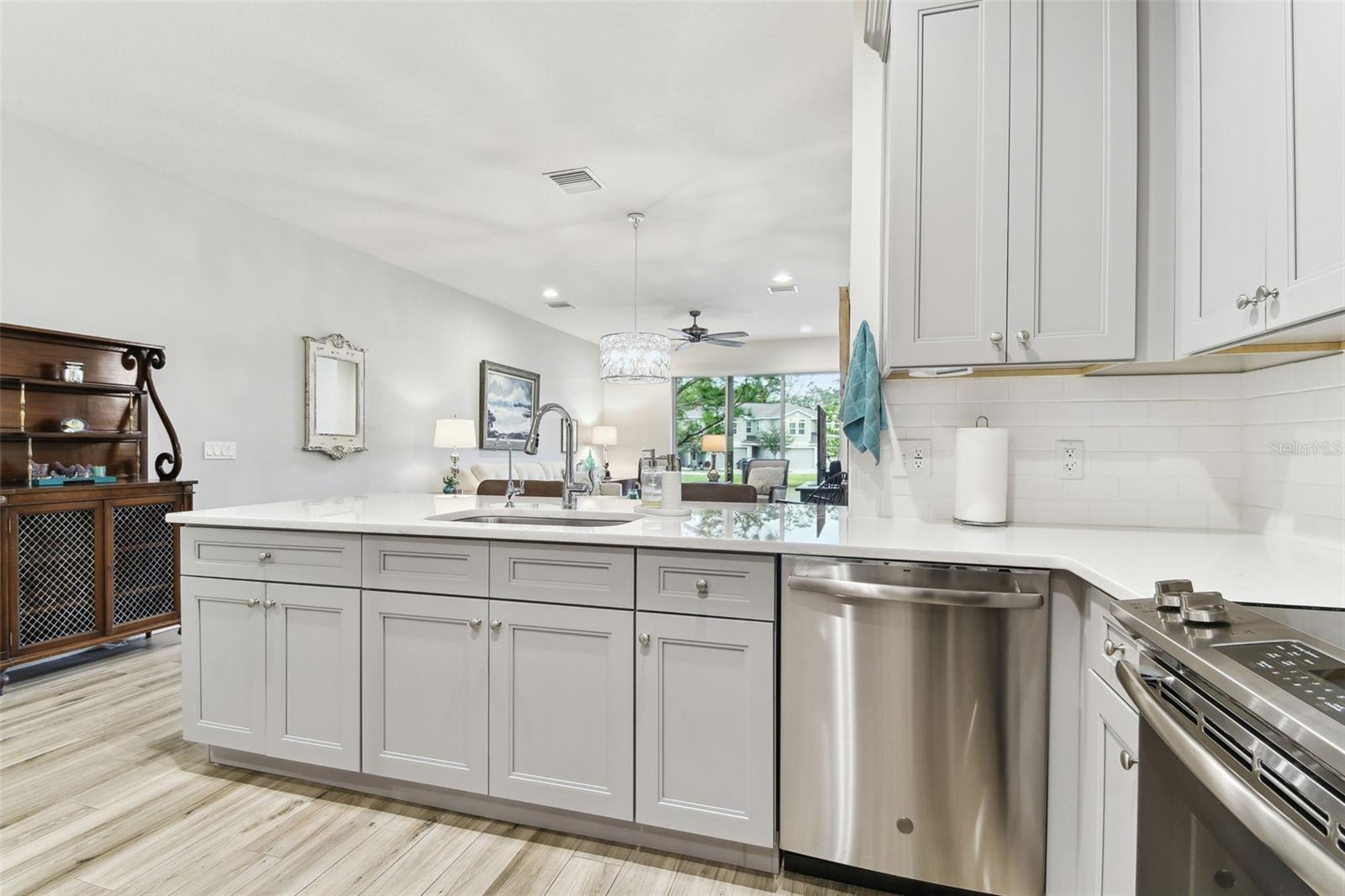 1950 MARLINGTON WAY, CLEARWATER, FL, 33763