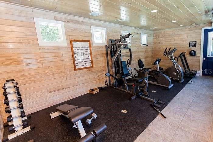 204 VIRGINIA AVE, STEINHATCHEE, FL, 32359