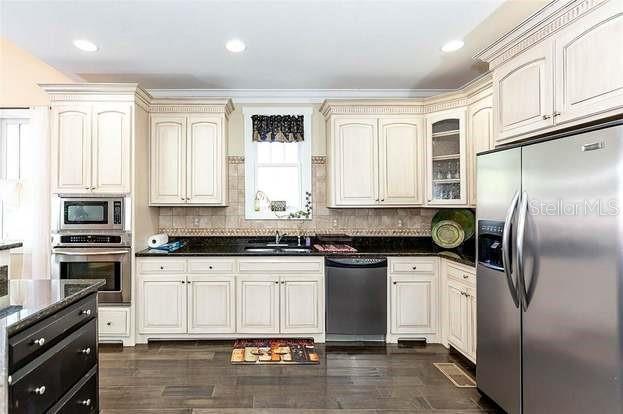 204 VIRGINIA AVE, STEINHATCHEE, FL, 32359
