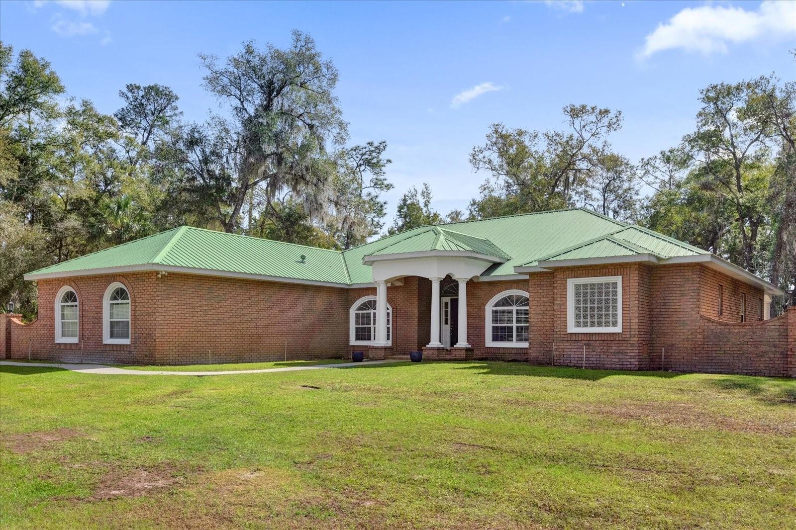 1908 S FARM RD, DELAND, FL, 32720