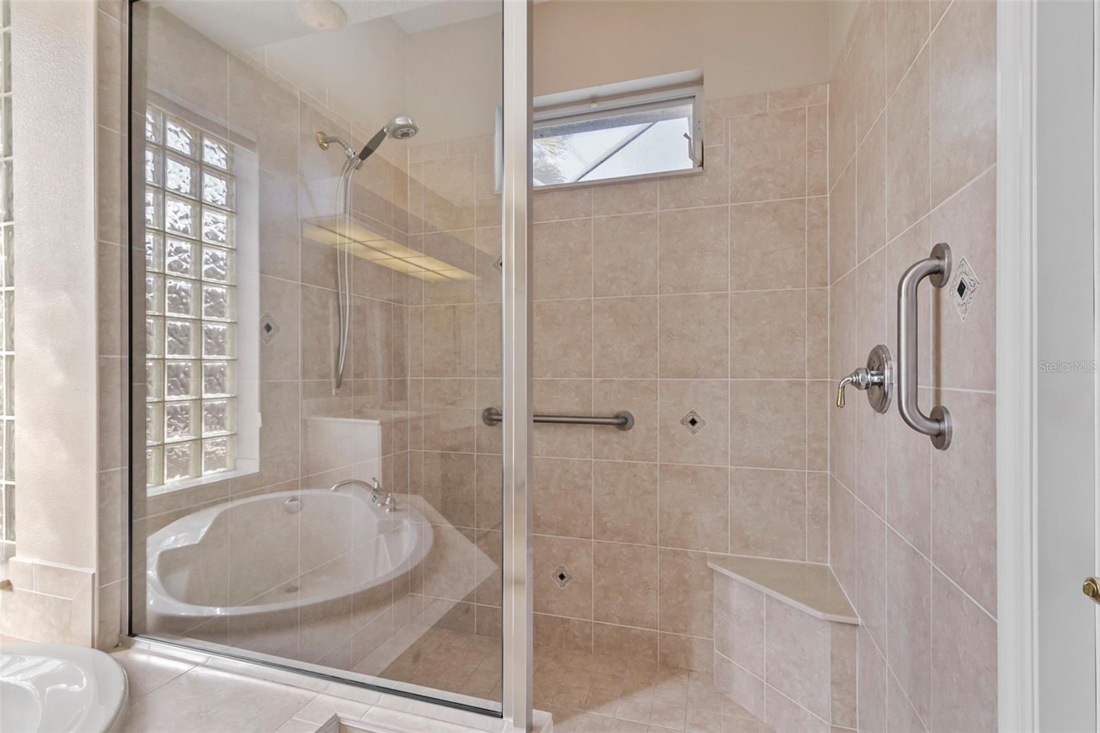 2115 CALUSA LAKES BLVD, NOKOMIS, FL, 34275