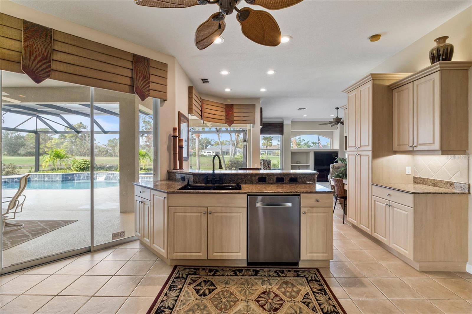 2115 CALUSA LAKES BLVD, NOKOMIS, FL, 34275