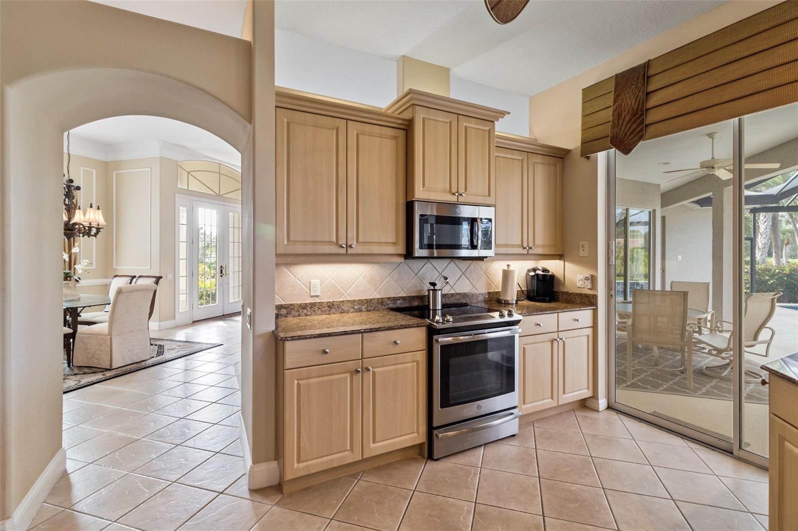 2115 CALUSA LAKES BLVD, NOKOMIS, FL, 34275