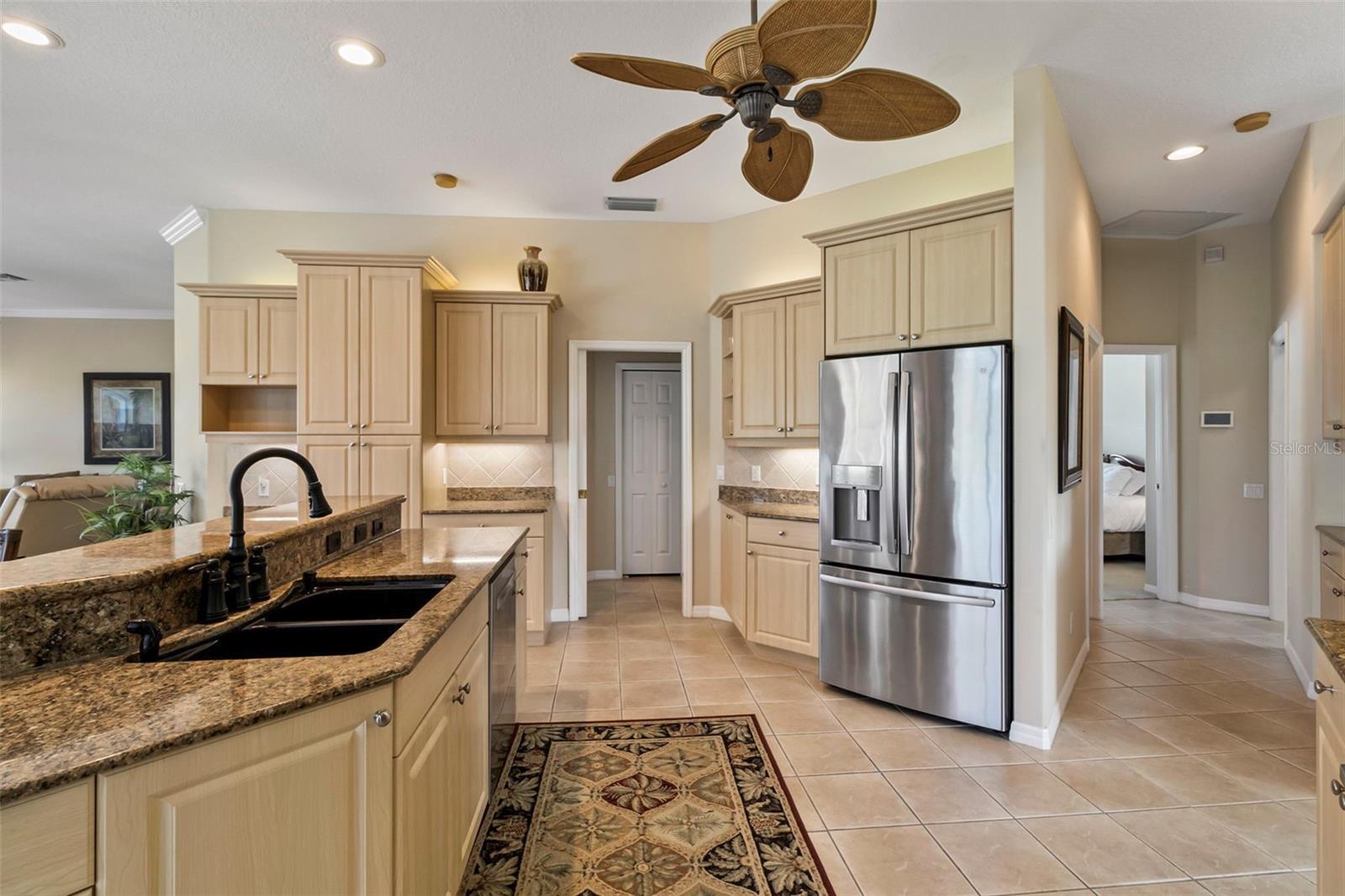2115 CALUSA LAKES BLVD, NOKOMIS, FL, 34275
