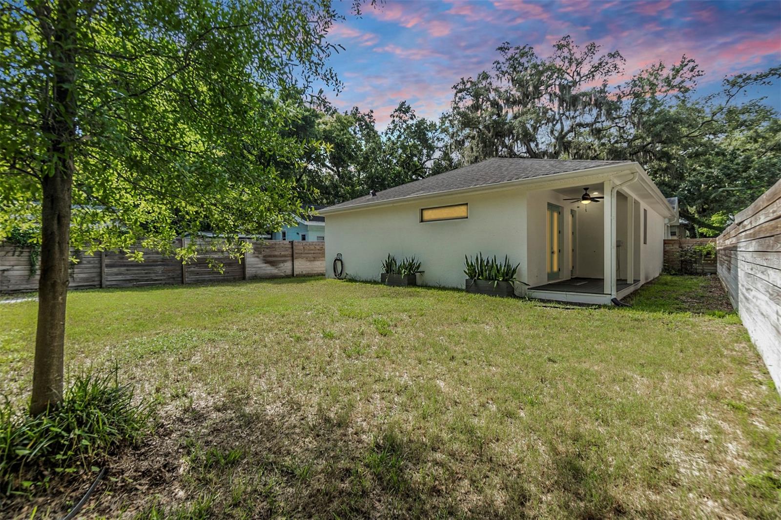 1210 E MOHAWK AVE, TAMPA, FL, 33604