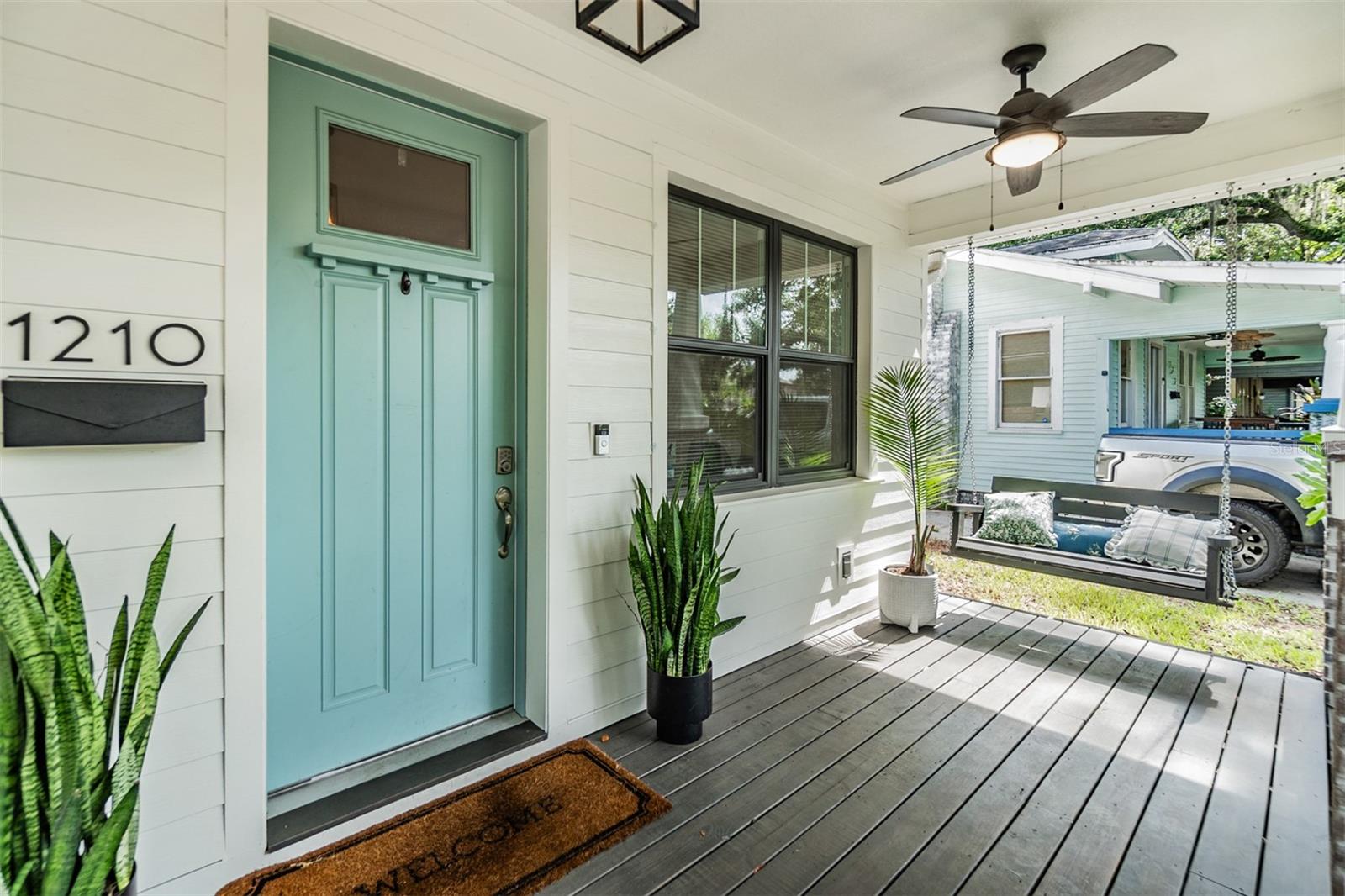 1210 E MOHAWK AVE, TAMPA, FL, 33604