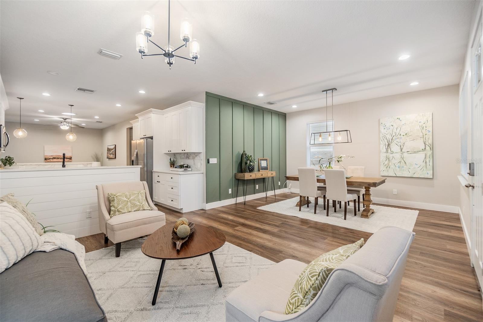 1210 E MOHAWK AVE, TAMPA, FL, 33604