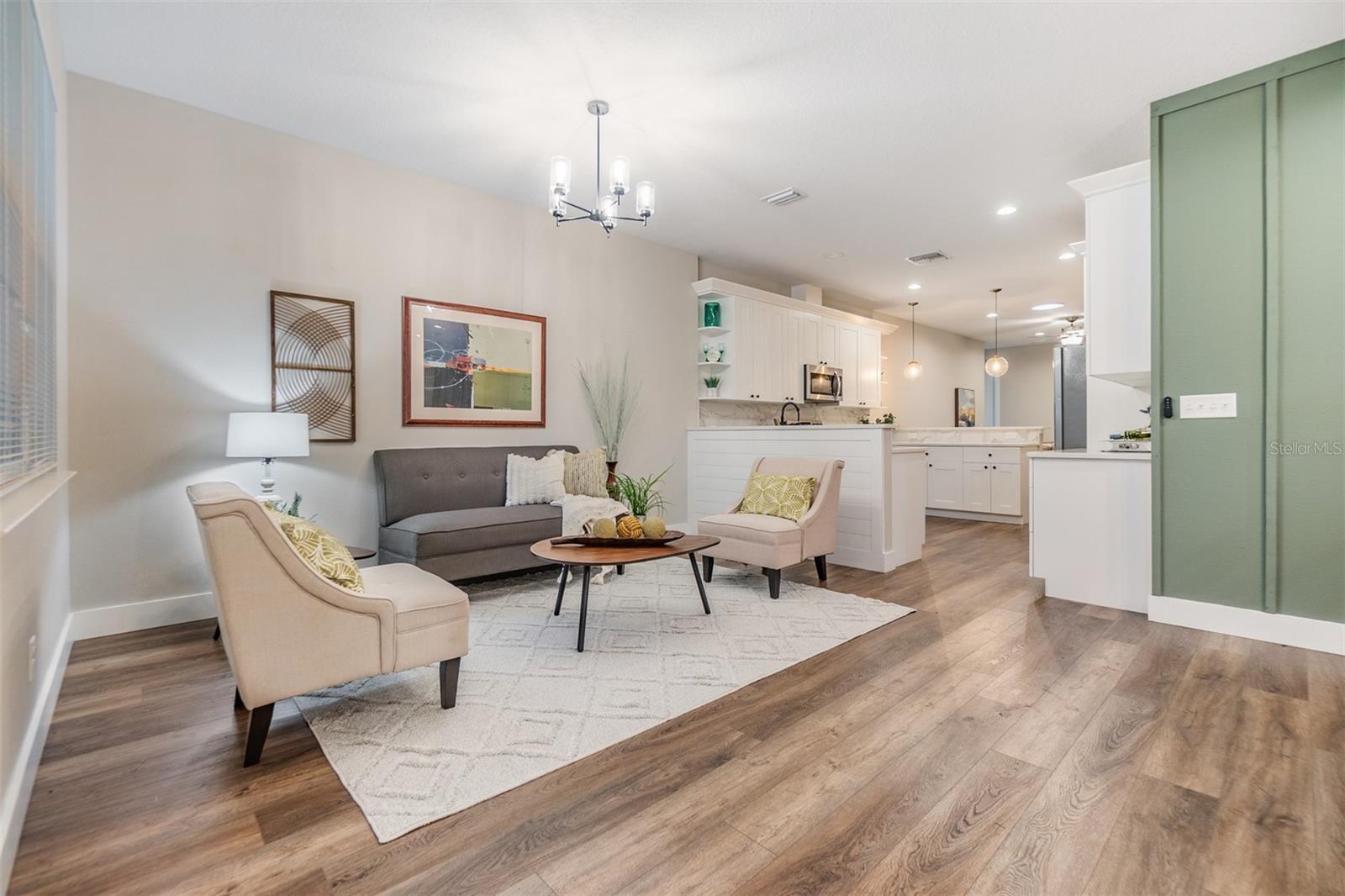 1210 E MOHAWK AVE, TAMPA, FL, 33604